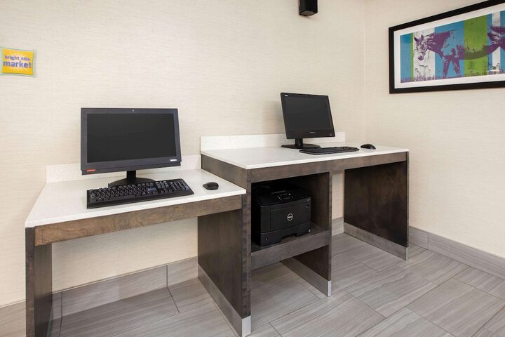 Business Center 34 of 34
