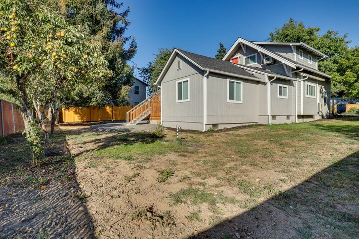 Cozy Lafayette Townhome Rental Near Parks & River