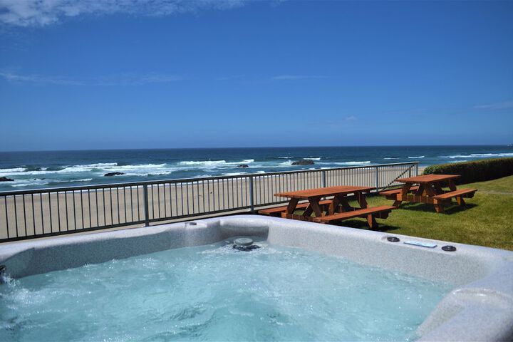Hot Tub 54 of 56