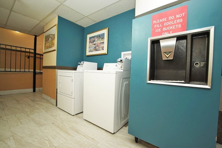 Room 9 of 29