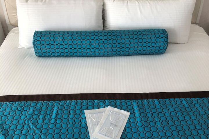 The Roslyn Tapestry Collection by Hilton