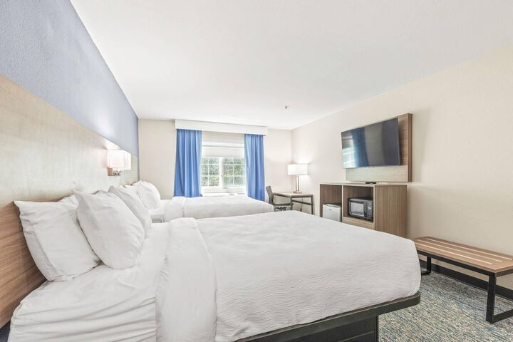 Quality Inn & Suites on the River