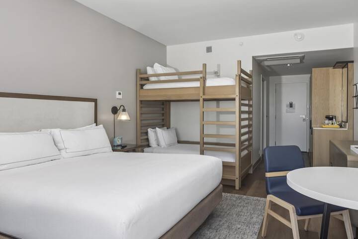 The Lodge at Gulf State Park a Hilton Hotel