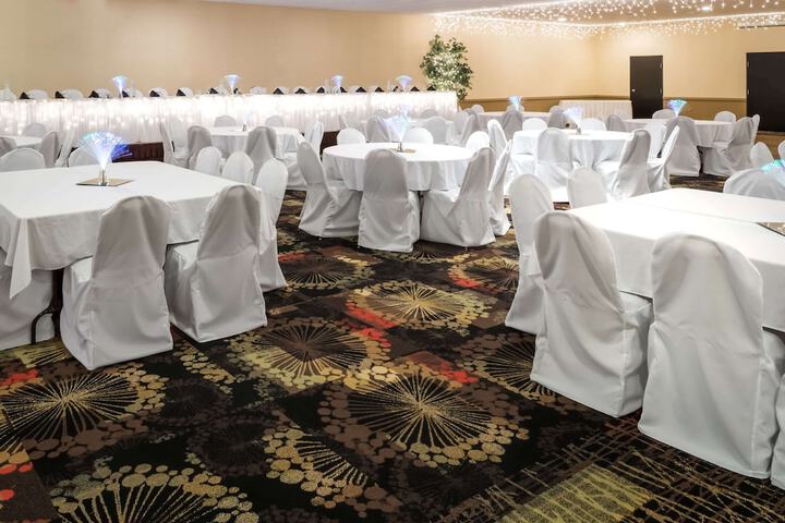 Ramada by Wyndham Grand Forks
