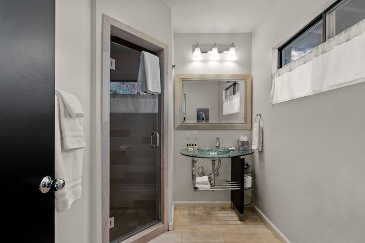 Room 18 of 26
