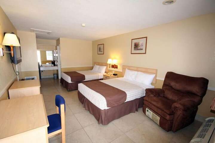 Room 19 of 28