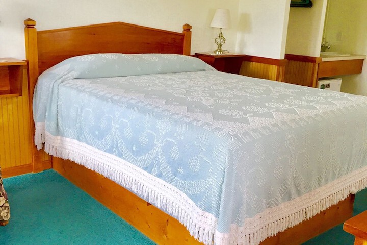 Room 3 of 62