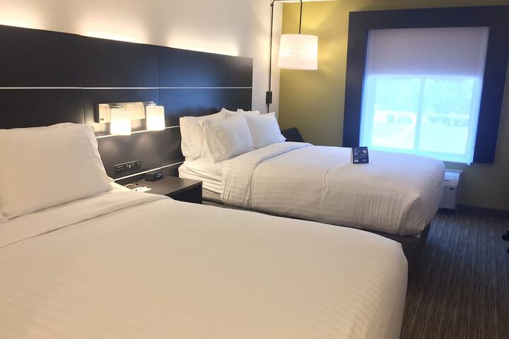 Room 22 of 38