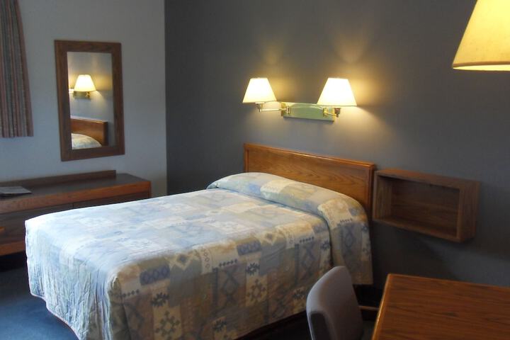 Room 11 of 40