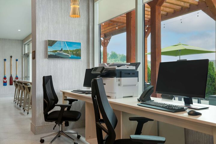 Business Center 42 of 43