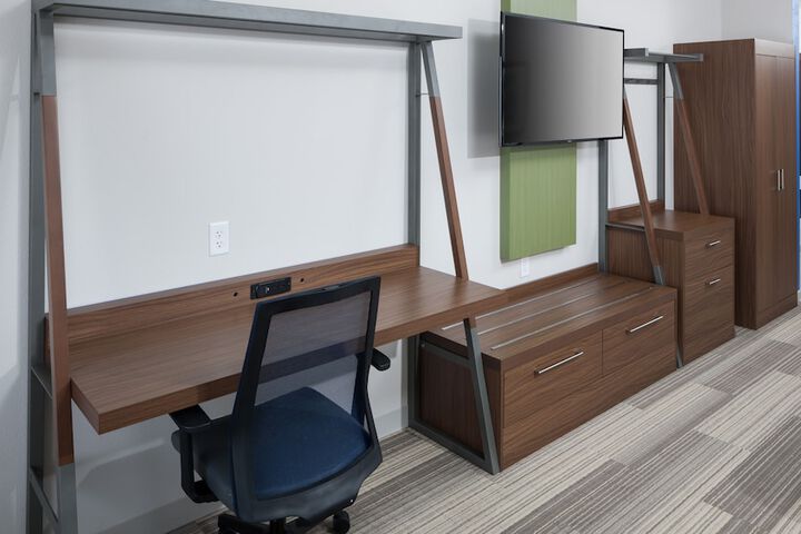 Room 33 of 63