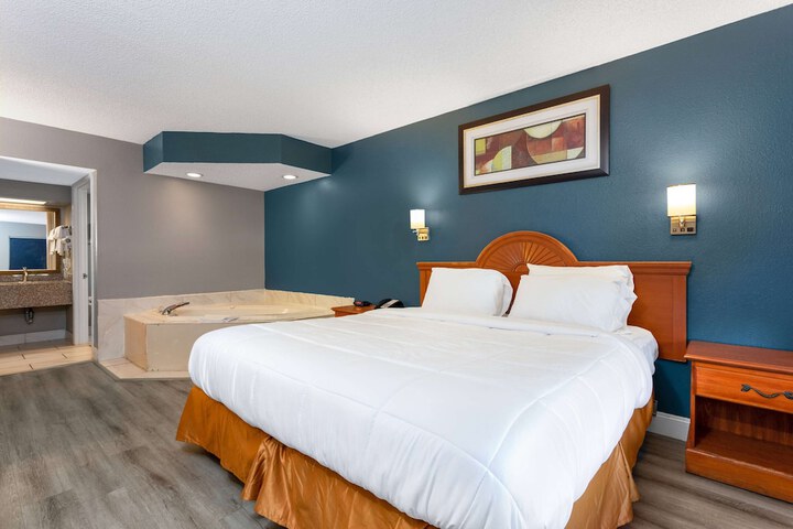 Room 20 of 54