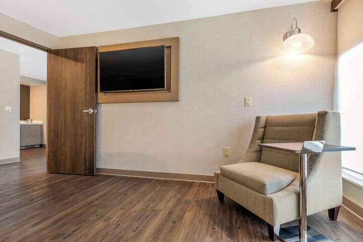 Room 35 of 50