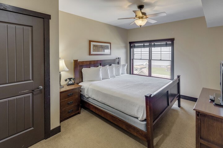 Room 99 of 250