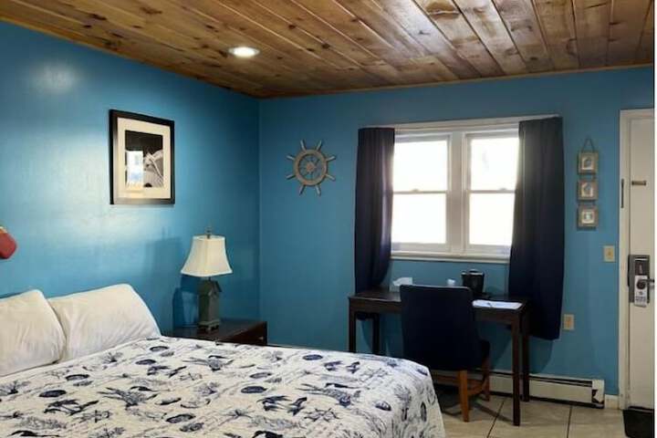 Room 37 of 105