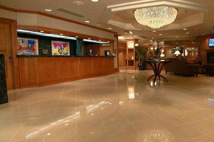 Crowne Plaza Chicago-Northbrook by IHG