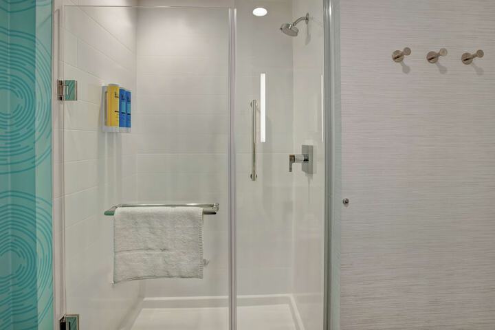 Room 20 of 36