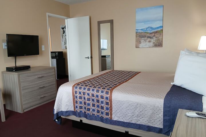 Room 34 of 40