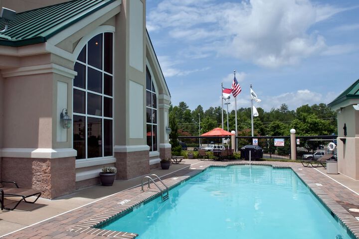 Pool 4 of 35