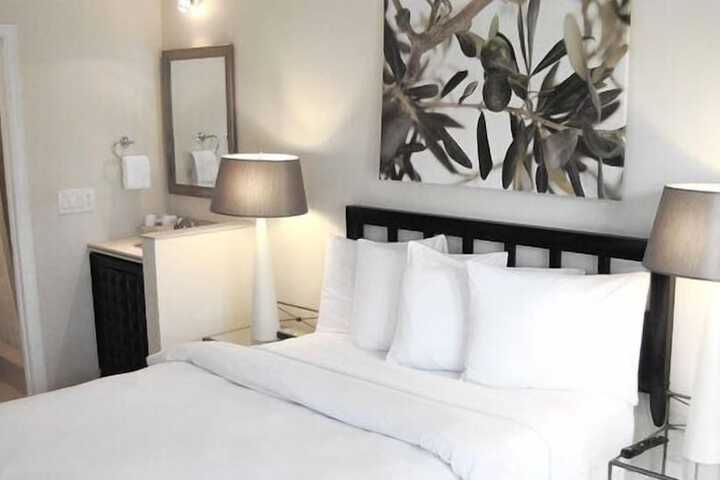 The Cabanas Guesthouse & Spa - Caters to Gay Men