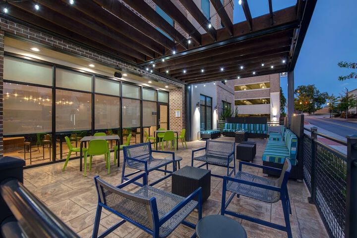 Terrace/Patio 43 of 44