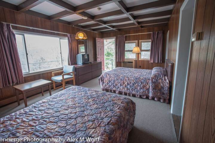 Room 12 of 20