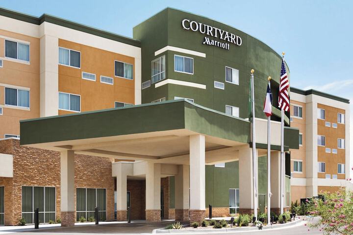 Hotel 2 of 32
