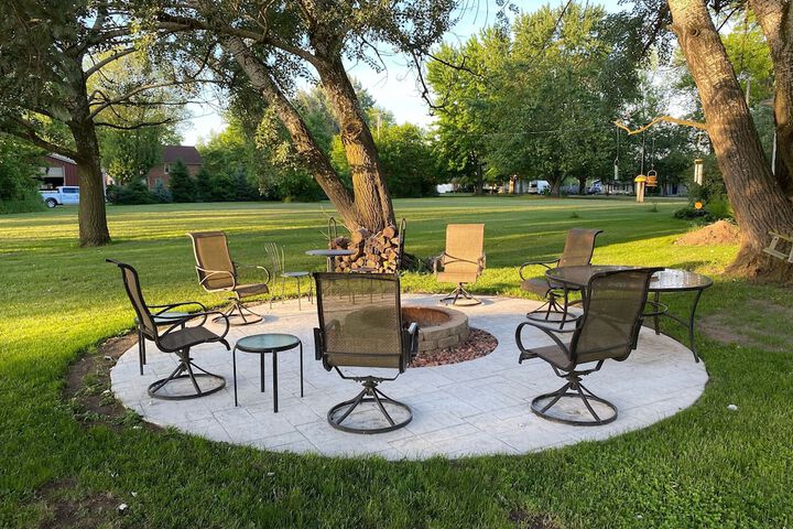 The Vine Bed & Breakfast LLC
