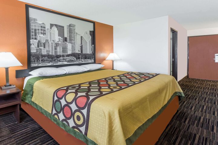 Room 12 of 17