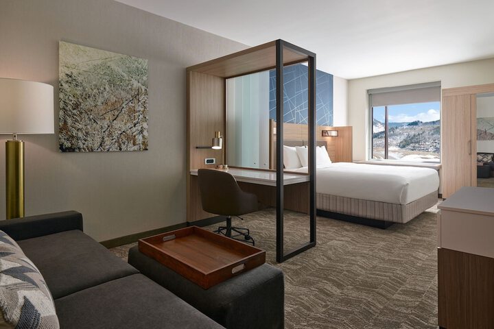 Room 12 of 30