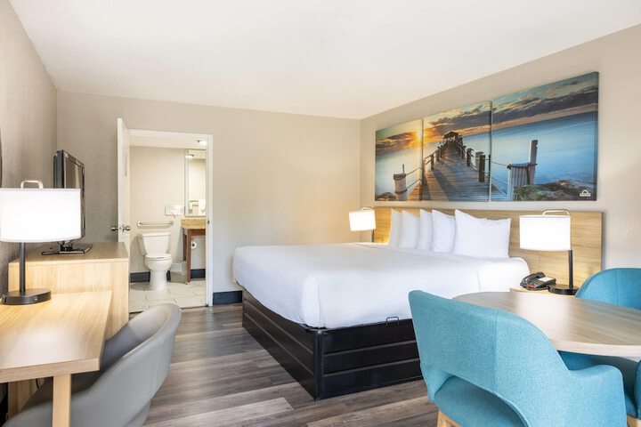 Days Inn by Wyndham Port Charlotte / Punta Gorda