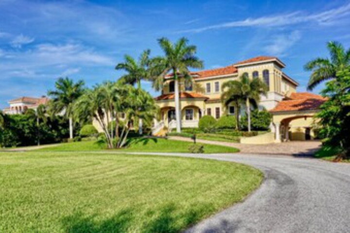 Tierra Verde St. Petersburg Waterfront Estate by Techtravel