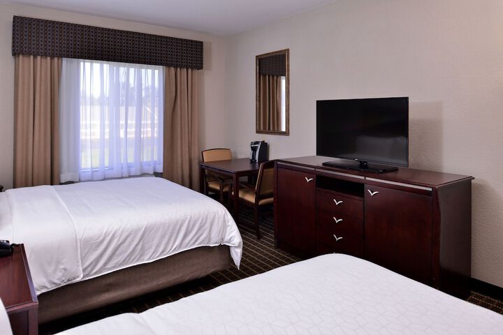 Holiday Inn Express Hotel & Suites Pittsburg by IHG