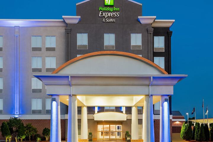 Holiday Inn Express Hotel & Suites Fredericksburg by IHG