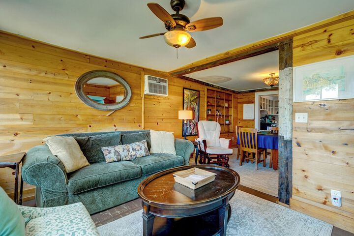Riverside Inn and Cottages
