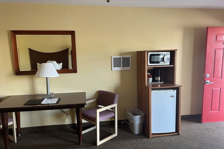 Room 271 of 443