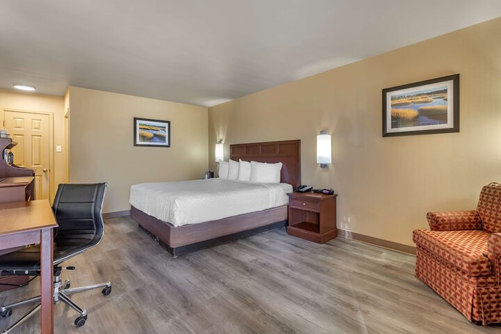 Room 10 of 25