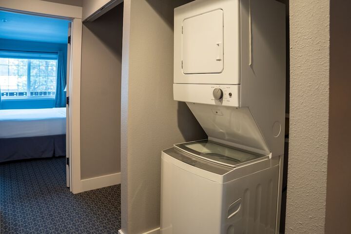 Blue Elk Inn