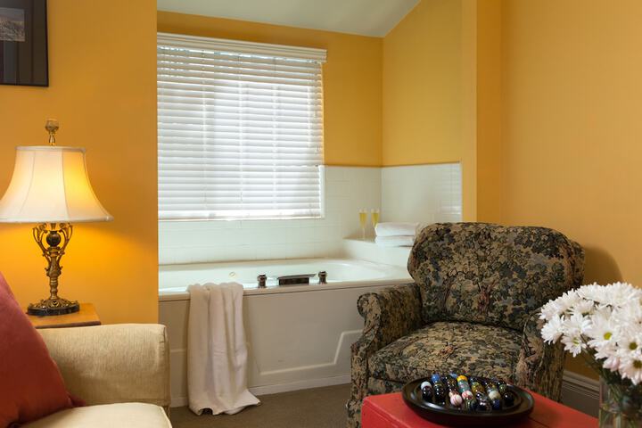 Room 46 of 107