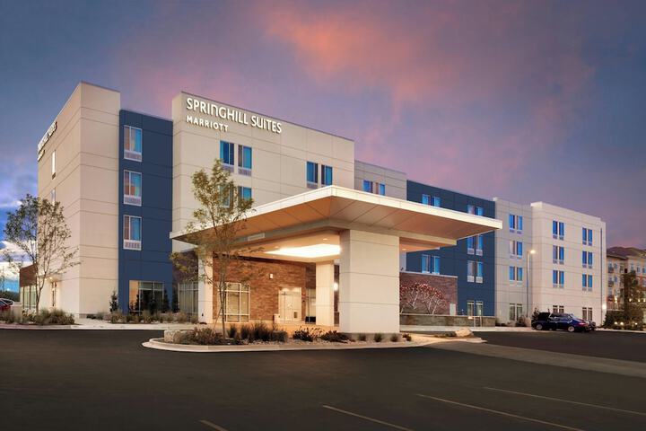 Hotel 2 of 27