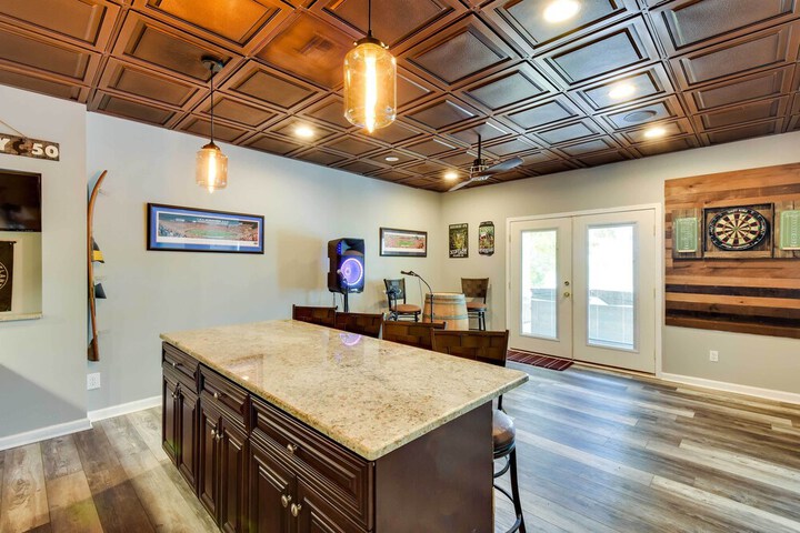 Lake Hartwell Home w / Private Dock & Hot Tub!