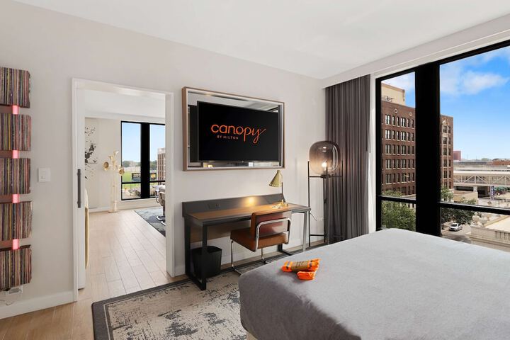 Room 21 of 69