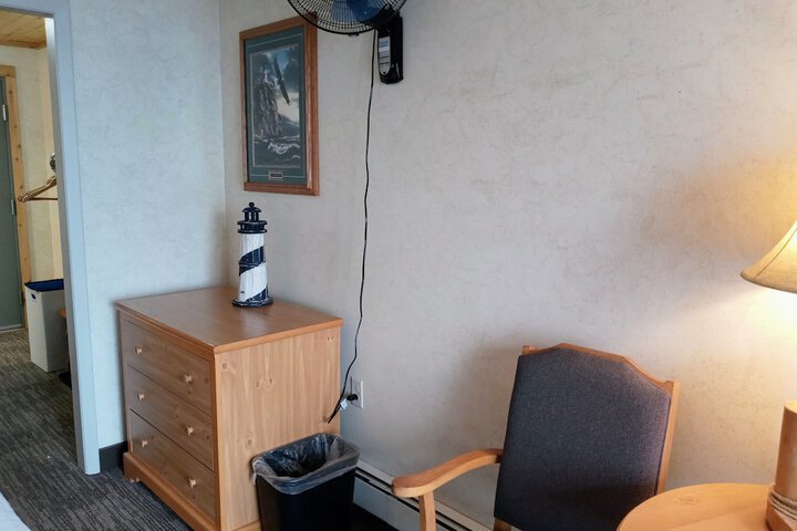 Room 38 of 47