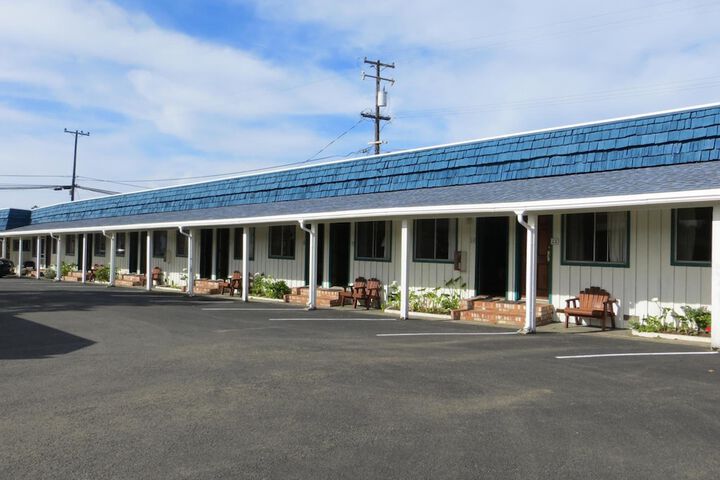 Hotel 4 of 65