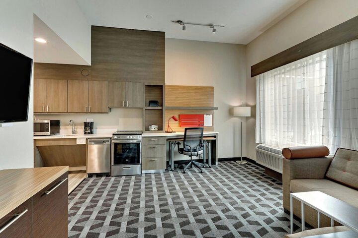 Room 42 of 63