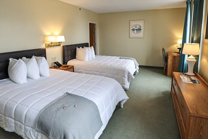 Room 25 of 48
