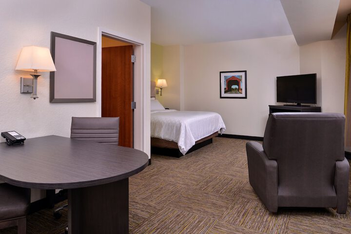 Room 43 of 61