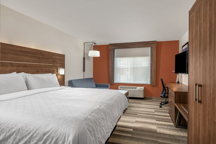 Room 12 of 29