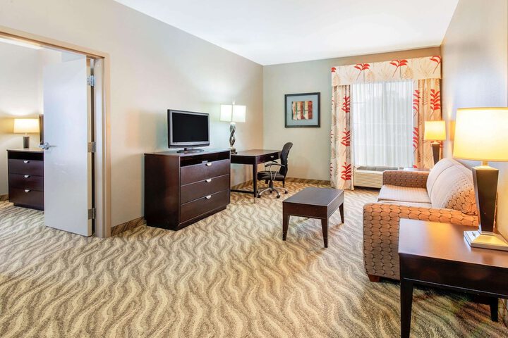 Room 33 of 50