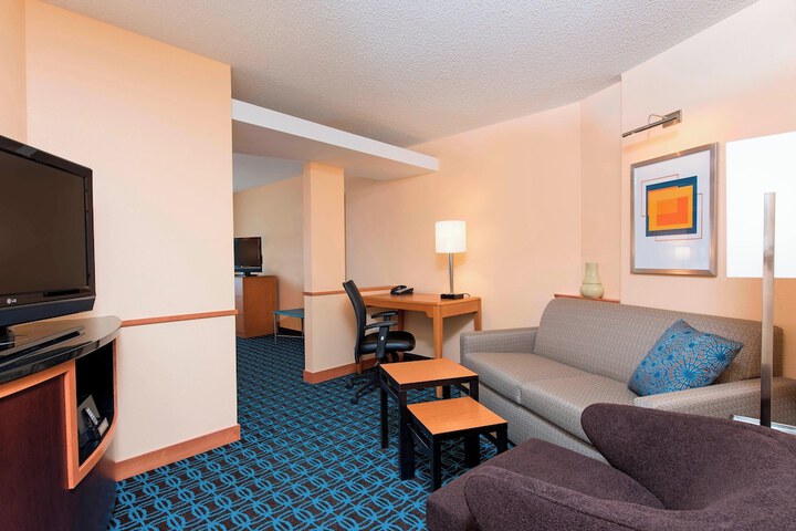 Room 14 of 32